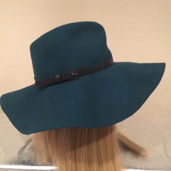 NWOT BCBG Teal Hat with Black band - Picture 2 of 5